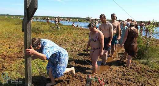 Техника террористов постоянно перемещается либо на временно оккупированный Донбасс, либо в Россию, - штаб АТО - Цензор.НЕТ 2194