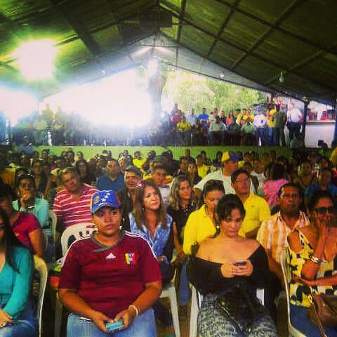 JulioBorges's tweet photo. Acá están los trujillanos que quieren una Vzla sin colas, ni divisiones. ¡Juntos vamos a construir ese gran país! http://t.co/wGYNIfpuhR