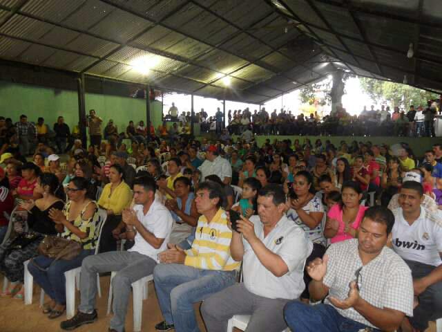 JulioBorges's tweet photo. Acá están los trujillanos que quieren una Vzla sin colas, ni divisiones. ¡Juntos vamos a construir ese gran país! http://t.co/wGYNIfpuhR