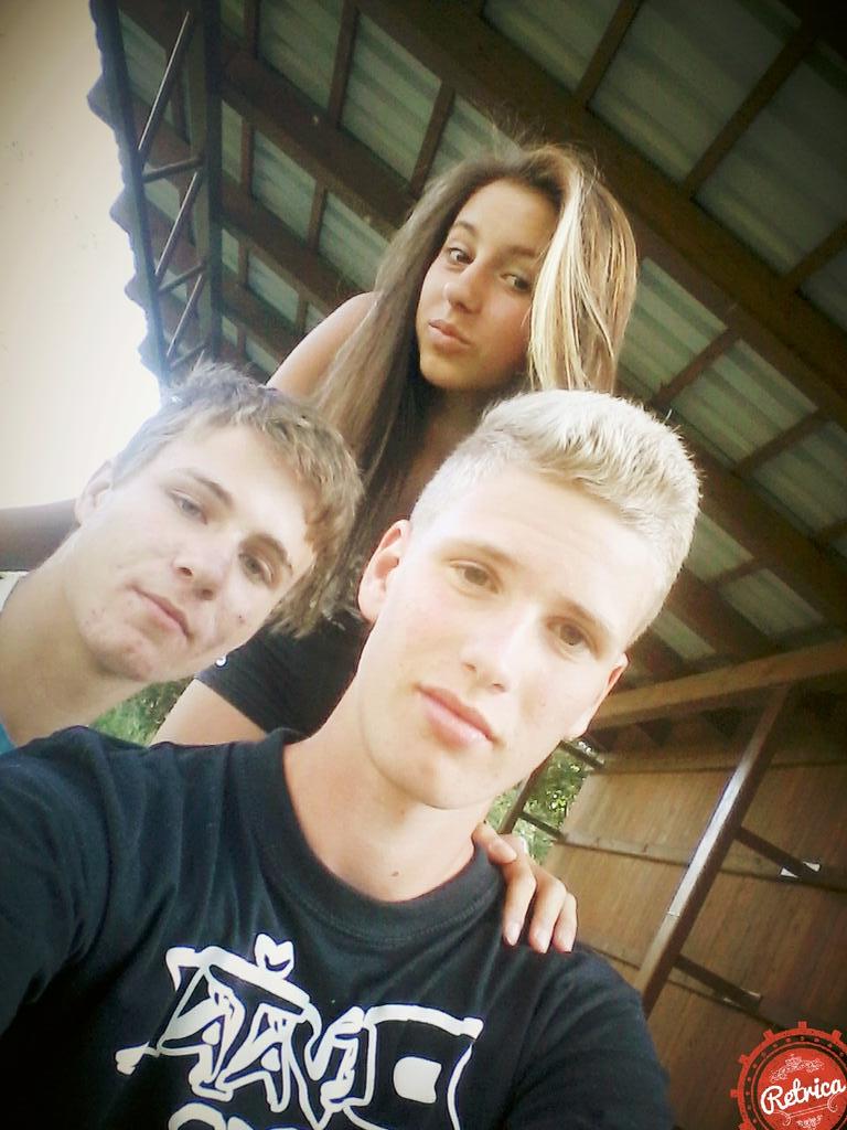 14Cubr's tweet photo. my a two boyfrend http://t.co/5RBljXLkH7