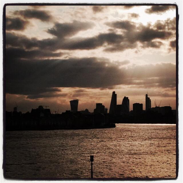 Dogweekender's tweet image. #TubeStrike, run home, more interesting, less smell.