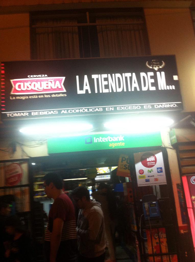 luis_sava's tweet photo. Bonito nombre para un local http://t.co/vlJ5gKrfH6