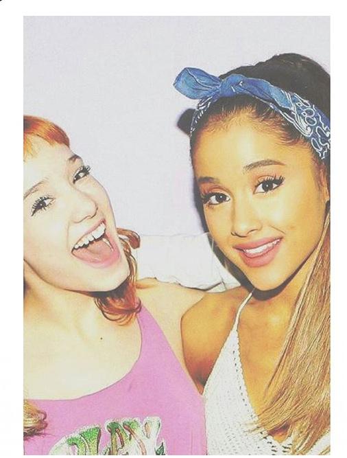 angelitatorres's tweet photo. @angelatorresok @ArianaGrande 🔙🔙💓💓 http://t.co/wl5y65MuzZ
