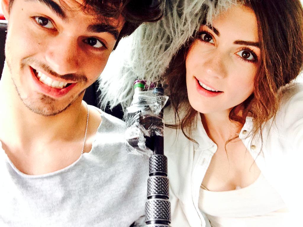burcu_ozberk's tweet photo. Biz çalışırken çok ciddiyiz... Hepinize sevgiler👼 http://t.co/4o4kygmsvn