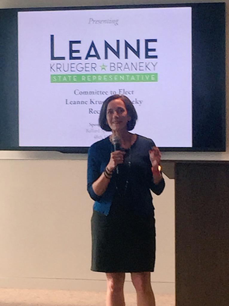 aubreymonty's tweet photo. Lots of support for @leanne4pa tonight! Packed event with @VAArk @GovEdRendell @RepMDean and @PAHDCC - EDay is 8/4! http://t.co/kN4SDx3WGP