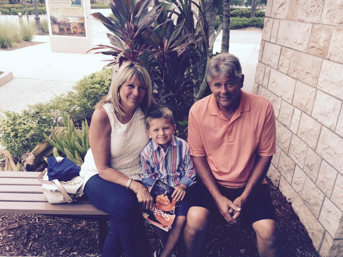 15Ray15's tweet image. Trouble in the middle #Fam #Florida #SnakeBooks