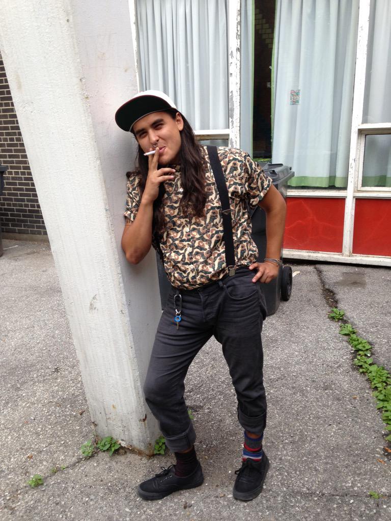 Fully Clothed Frog tweet media