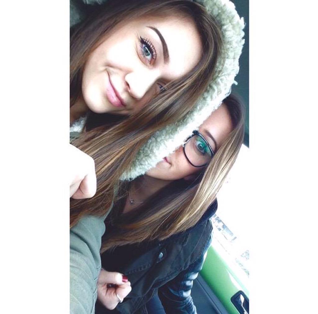 azs_siblings's tweet photo. These babes are fineeee 😘😍

@AbbottShelbe @abbottmattie http://t.co/Oh1HMbD8Qe