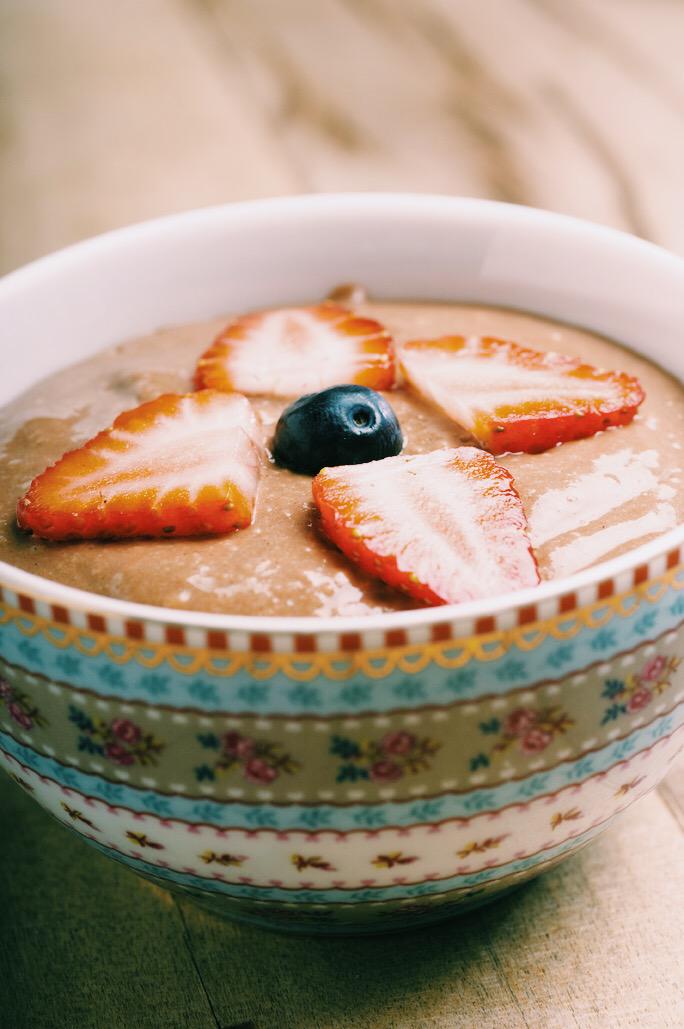 AlchemySpaSB's tweet photo. #Raw maca chocolate pudding with #fresh seasonal berries

#Dessert #Cafe #SantaBarbara
#Nutrition #Health #Delicious http://t.co/Cp5TZGjErI