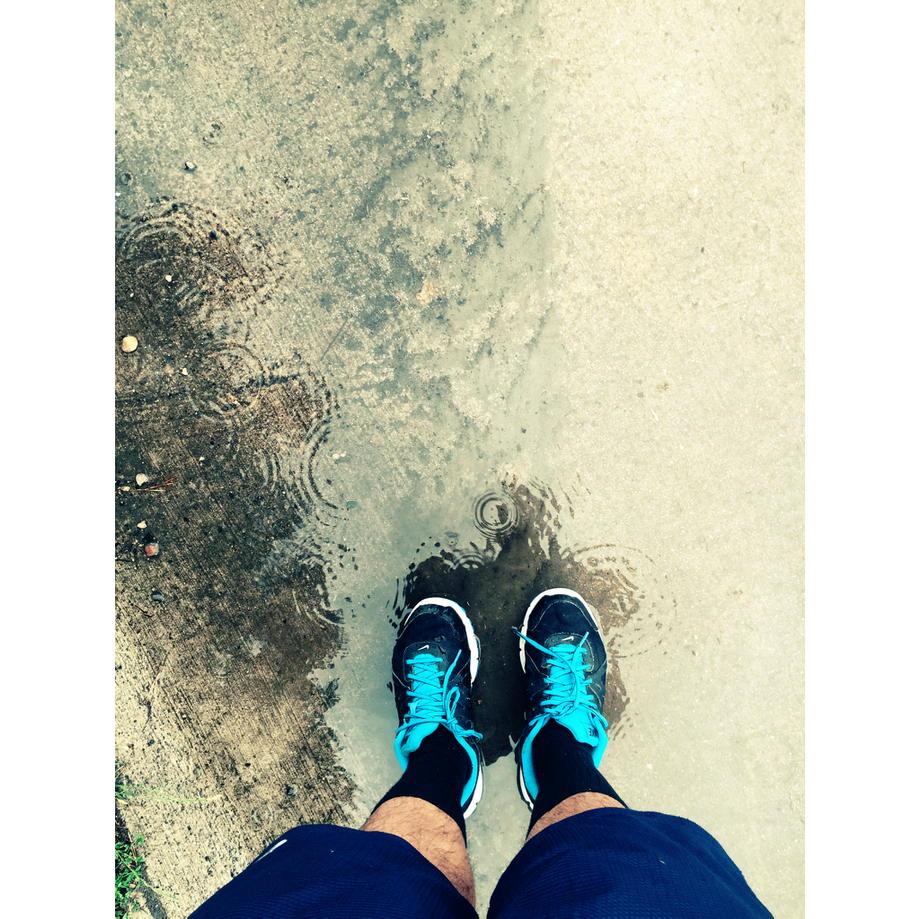 Hakoua_matata's tweet image. Rain came pouring down when I was drowning that's when I can finally breathe! #Mcpphotoaday #day30
