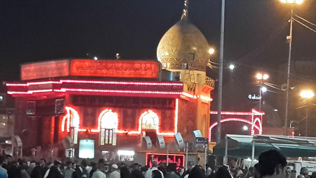 hind_369's tweet photo. ياسبع الارض كلها وحدها
تعده الظالم حدوده وحدها
زينب ياعلي ظلت وحدها
عليها سياط تتهاتف سويه
#إستشهاد_الإمام_علي
@4Shia http://t.co/B7m3UyhLW7