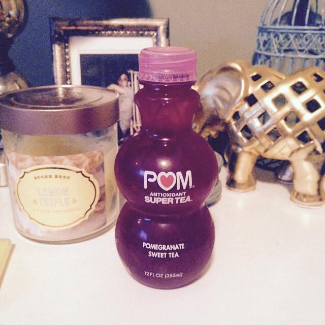 pomwonderful's tweet photo. PROOF that #POMTea goes great with your decor!
Thanks @thepaigalicious for the photo! http://t.co/eMhqaQGEw6
