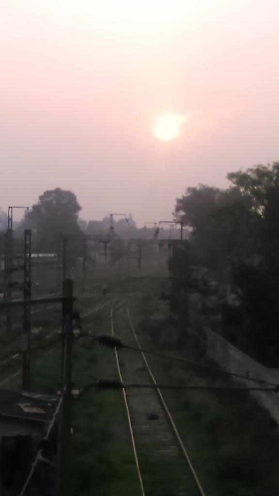 Goose_bumpps's tweet photo. Morning ! Amritsar Railway Station !
#dontjudgeme #twitterfreaker http://t.co/5OVdwJikfu