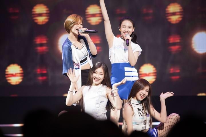 TWICE_GLOBAL's tweet photo. [PIC] #SIXTEEN Rewind (cr. naver) http://t.co/b8Cx8ZEN28