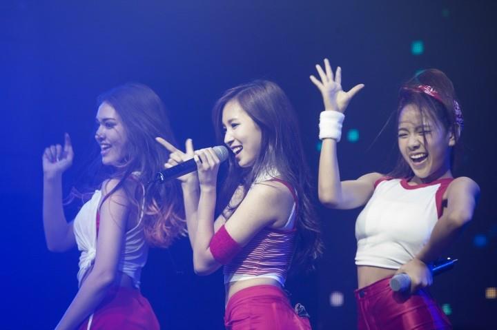 TWICE_GLOBAL's tweet photo. [PIC] #SIXTEEN Rewind (cr. naver) http://t.co/40AS7LQ6Hp
