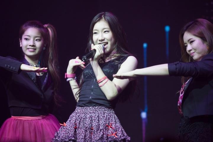 TWICE_GLOBAL's tweet photo. [PIC] #SIXTEEN Rewind (cr. naver) http://t.co/40AS7LQ6Hp