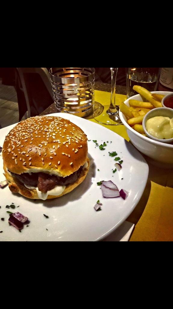 #natural #burger #London <a href="/Sagitter_One/">Sagitter One</a> <a href="/TheHeronEC2/">The Heron London EC2</a> <a href="/Birkbees_NR/">Nursery Rhymes</a> <a href="/UrsulaAnne/">London Life & Beyond</a> @BarbicanLife <a href="/MetroUK/">Metro</a>