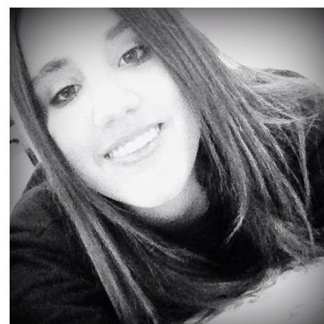 nivineshabarekk's tweet image. #Boreddd  . Anyone ?