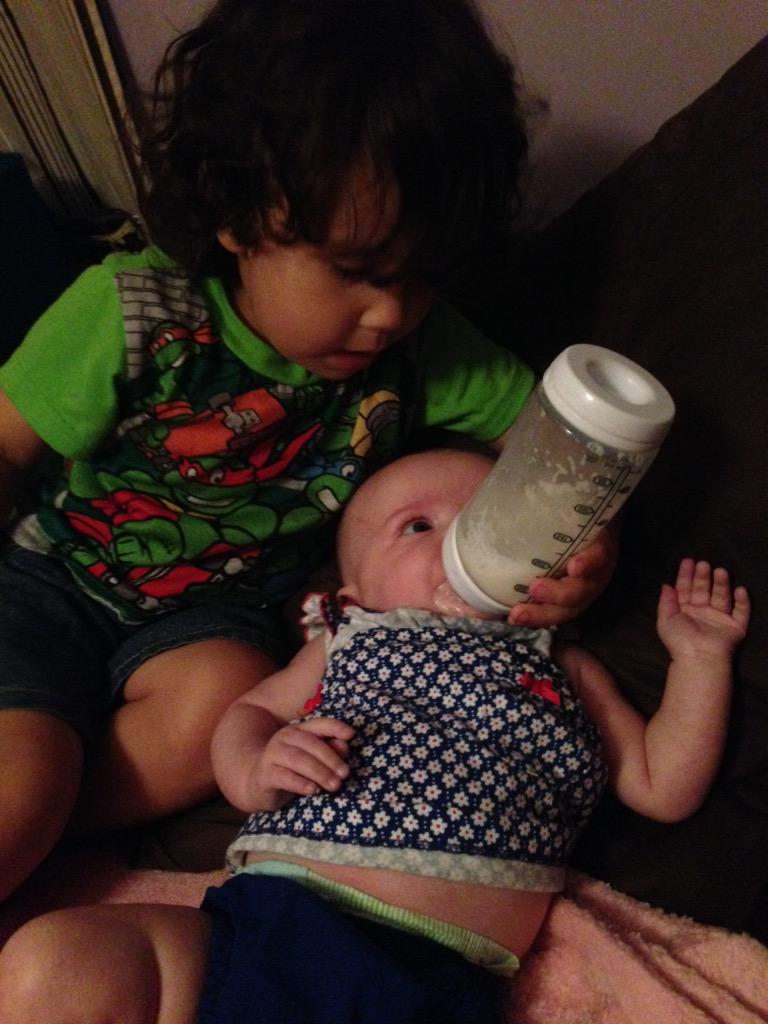 Surrattb's tweet photo. My baby feeding Nova today 💖 http://t.co/GyVk4OpbNa
