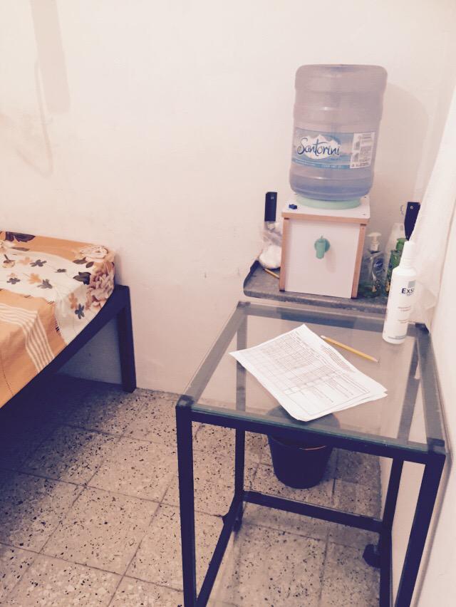 imss89's tweet photo. Aun están esperando http://t.co/WHdqJOUn5S