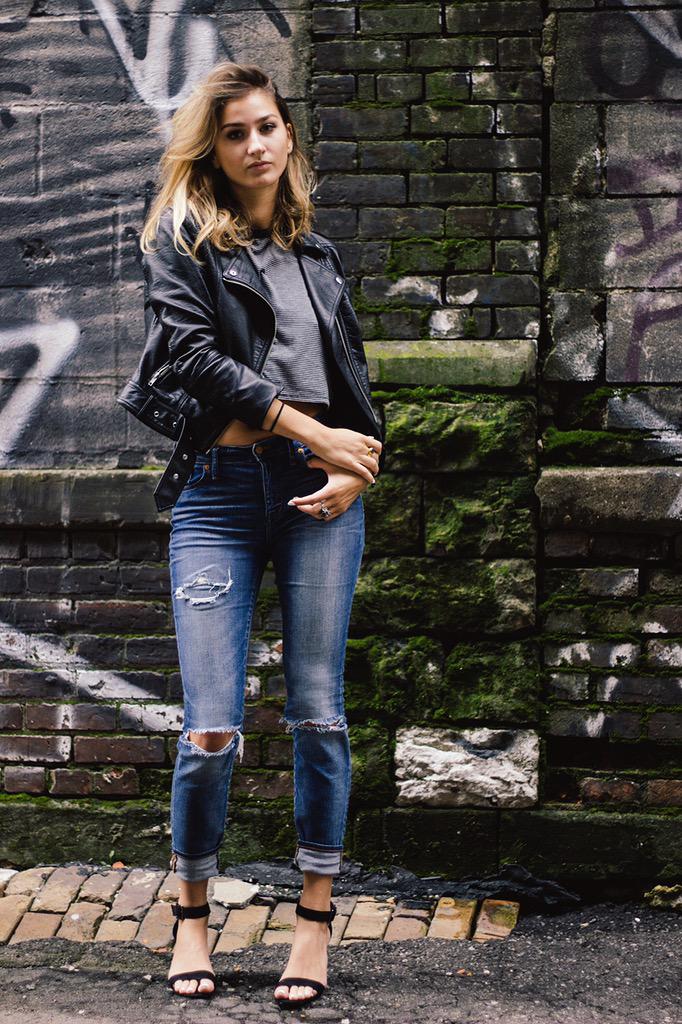 _AlexGodin's tweet image. Time you enjoy wasting is not wasted time.