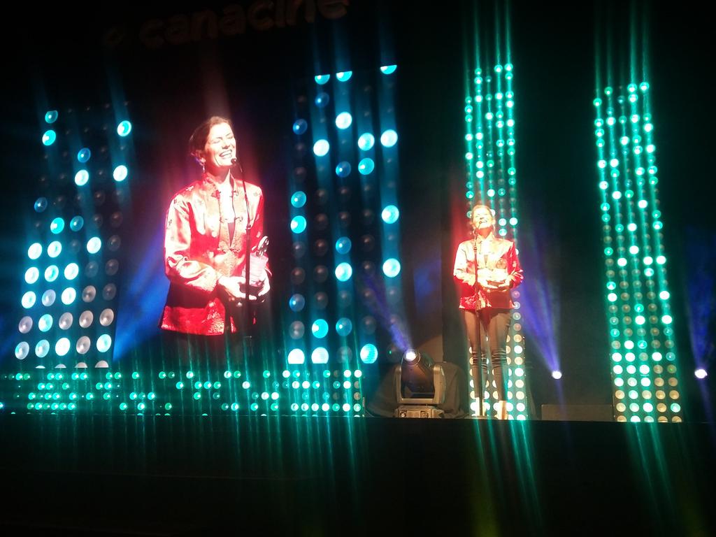 prensa_danna's tweet photo. #Ganador #PremiosCanacine ACTRIZ DEL AÑO - LISA OWEN por Los Insólitos Peces Gato @PecesGato http://t.co/ldXPuXVd9N