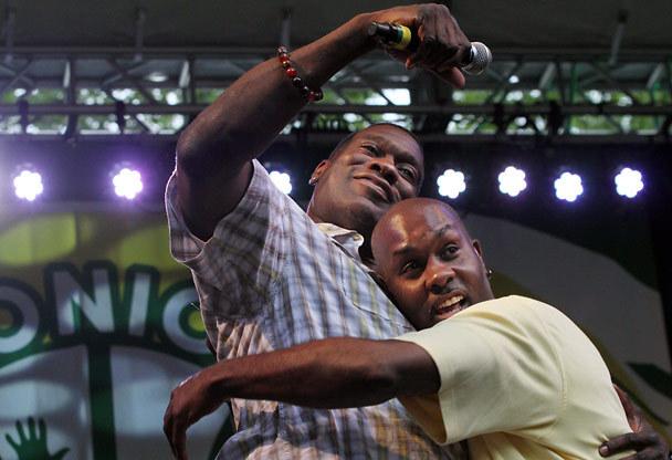 BringBackSonics's tweet photo. If you think Adam Silver and the @NBA should #BringBackOurSonics RT this!  Seattle deserves the NBA back in our city! http://t.co/TwsHsndbG0