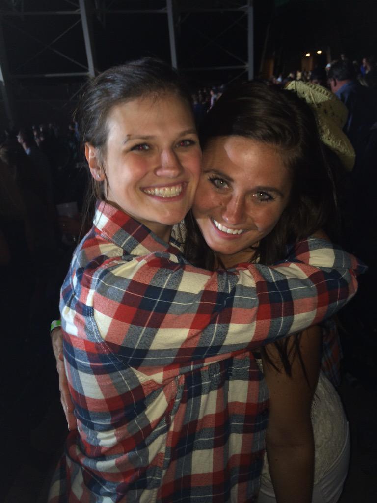 leahhgracee's tweet photo. Awesome night at CMAC with @kennychesney and crew! Especially my crew 😊 @925WBEE #925wbee #kenny http://t.co/jBD5XUsZyd