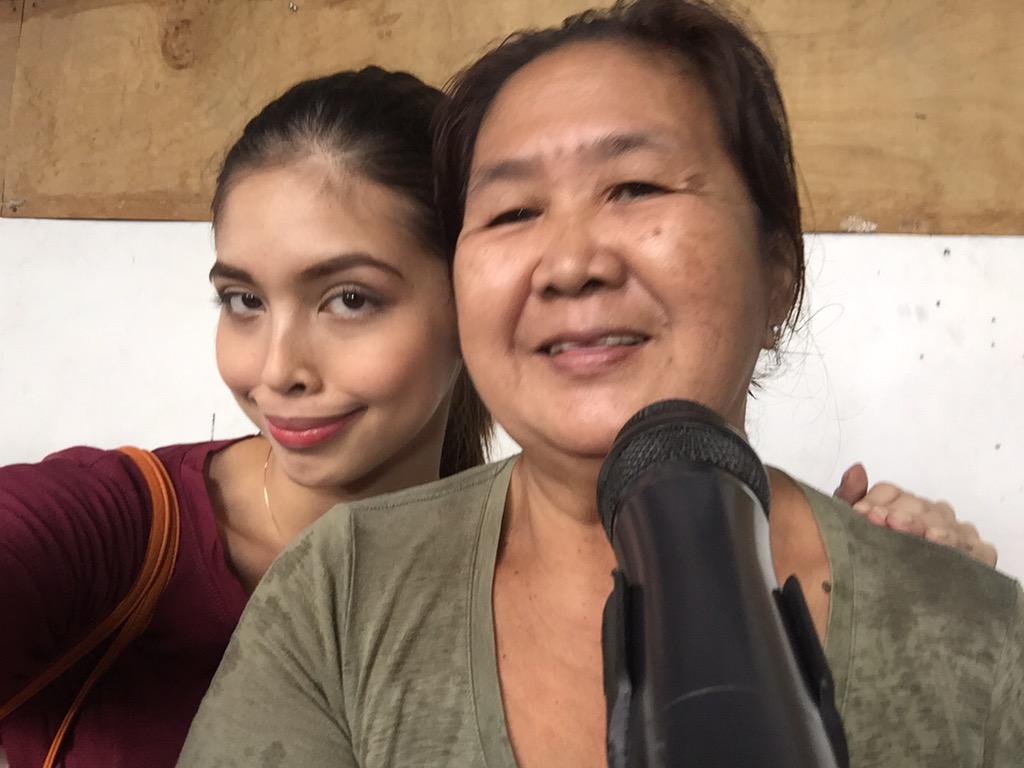 mainedcm's tweet photo. Nanay anong problema? http://t.co/Oi0pR3lZju