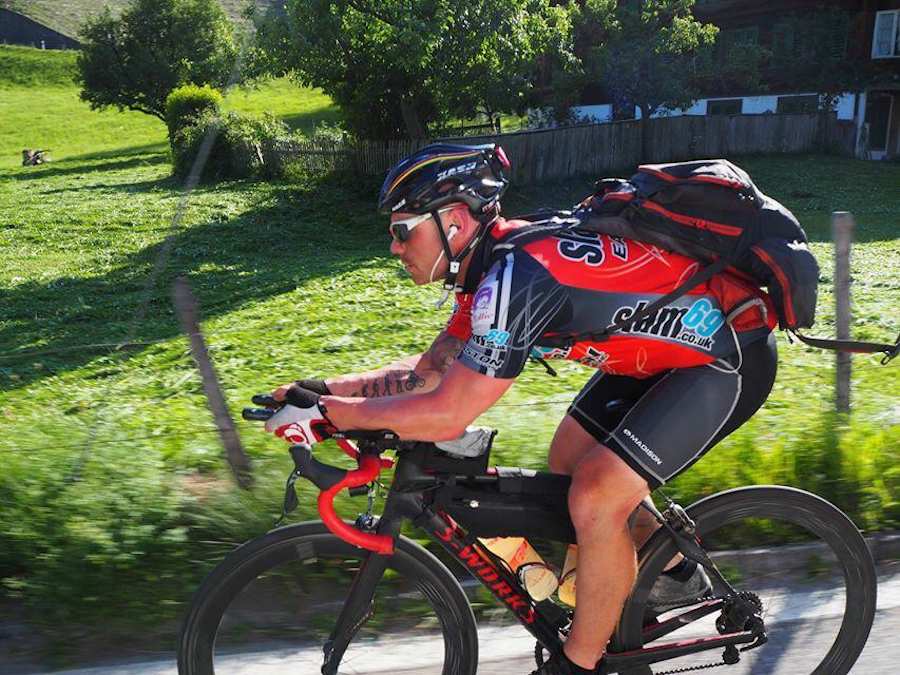 #Motivacion pura, ciclista inglés bate el récord Guinness al cruzar Europa goo.gl/xL1TCm <a href="/ciclosfera/">Ciclosfera</a>