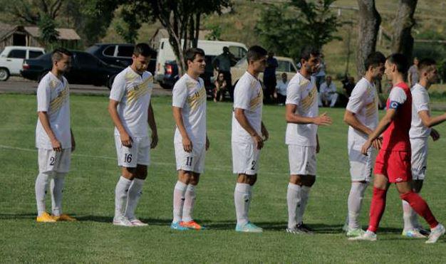 Drobarov (#16) during the friendly