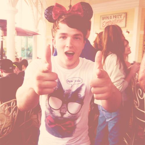 Happy bday Josh Devine! Hope u have a good one day, you are the best drummer ever and u know that!  