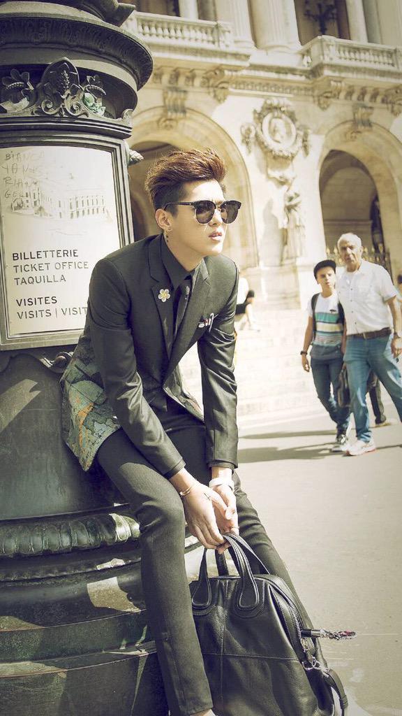 SkulLaeEy's tweet photo. เป็นอีดิทที่เลอค่า หล่อน้ำตาไหล http://t.co/BWAZyu10hM
