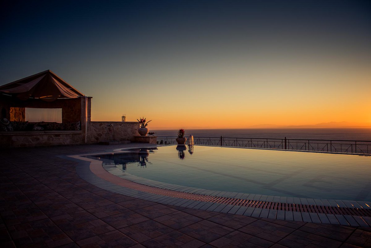 emerald_villas tweet picture