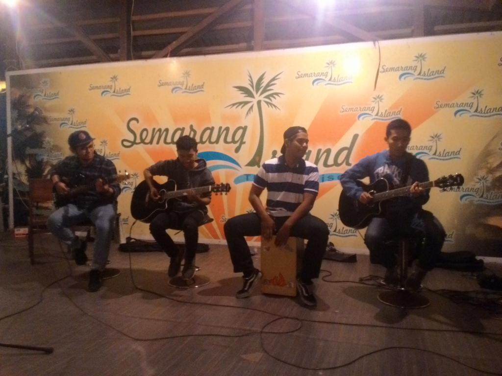 Kita udah on the stage!!