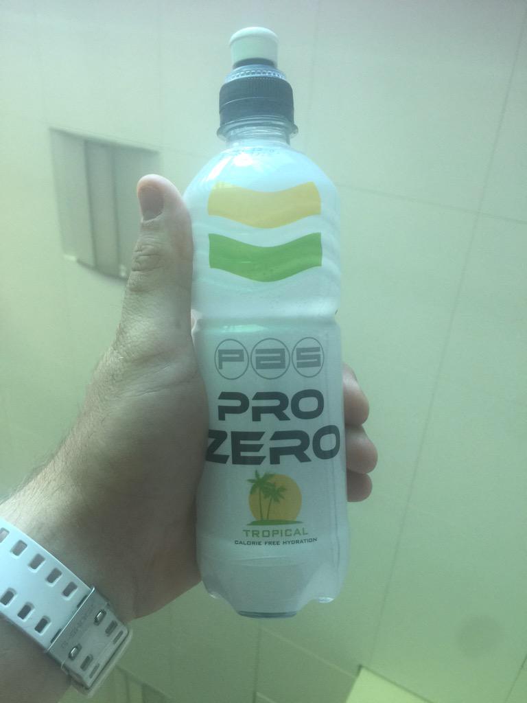 AlexJeffries33's tweet photo. Thanks for the energy drink @PASproiso #proiso #tropical http://t.co/rk7yS32sY2