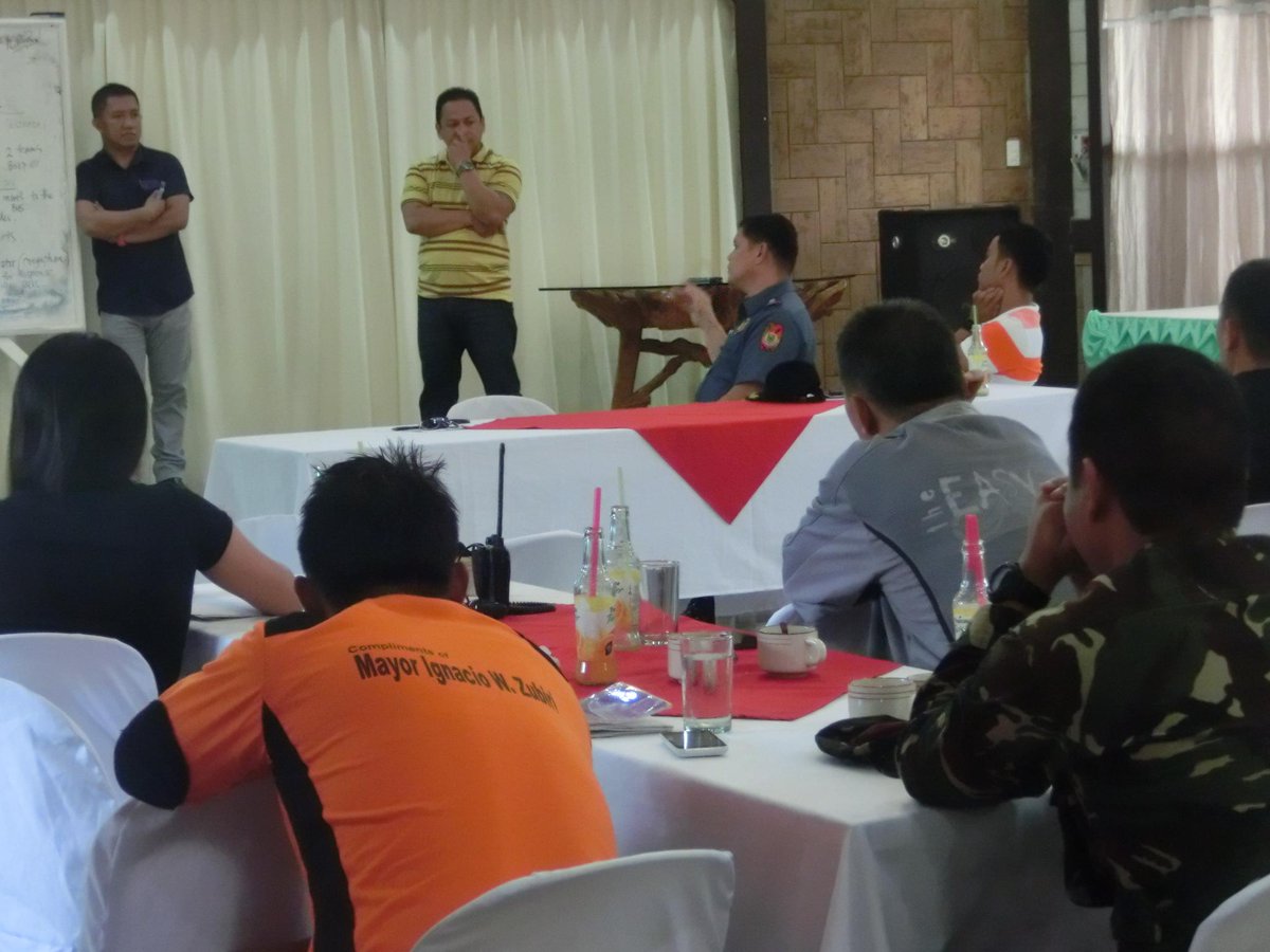 malaybalaycps's tweet photo. @BUKPPO_PCR @Bukppo_PD Mass Casualty Incident Drill Initial Planning w/ CDRRMO http://t.co/Ynm7KoCi6K