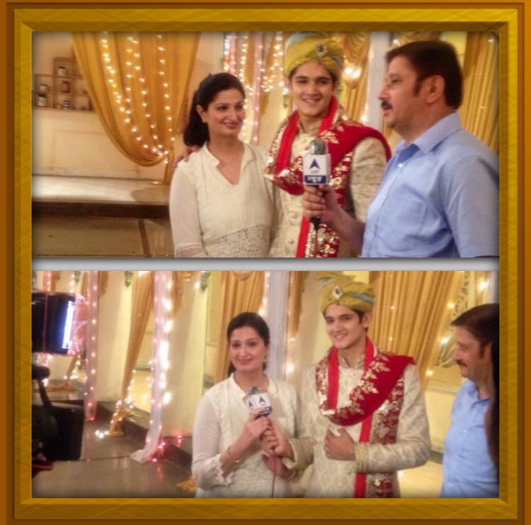rohan4747's tweet image. Mom dad on my set 😍#interviews #extremelyhappy #tbt #missuboth #cusoon