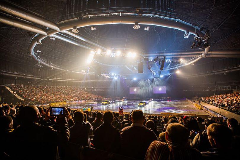 #ThrowbackThursday - 
Were YOU part of this spectacular crowd at the <a href="/Ticketprodome/">Ticketpro Dome</a> ? #ClarksonHammondAndMayLive