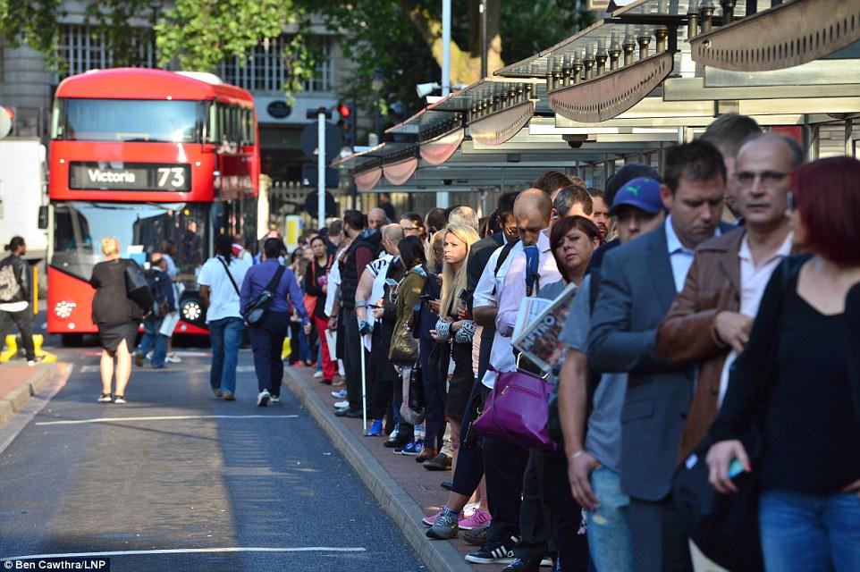 Leave for london. Лондон Тудей. London today. London nowadays.