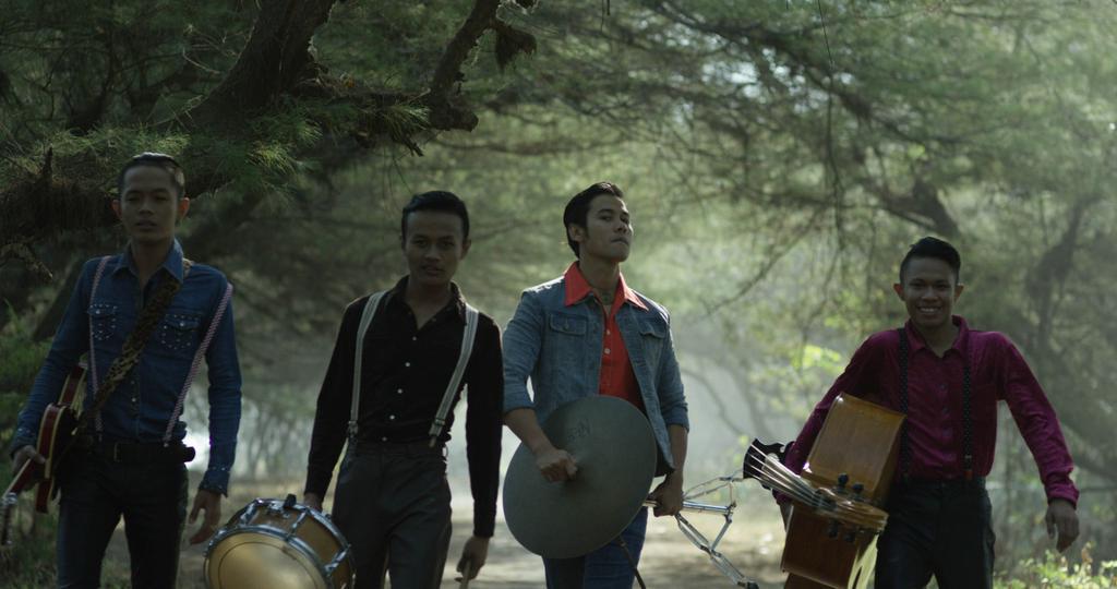 rescuegigs's tweet photo. Rockabilly movie .......soon http://t.co/nls1eQGOK5