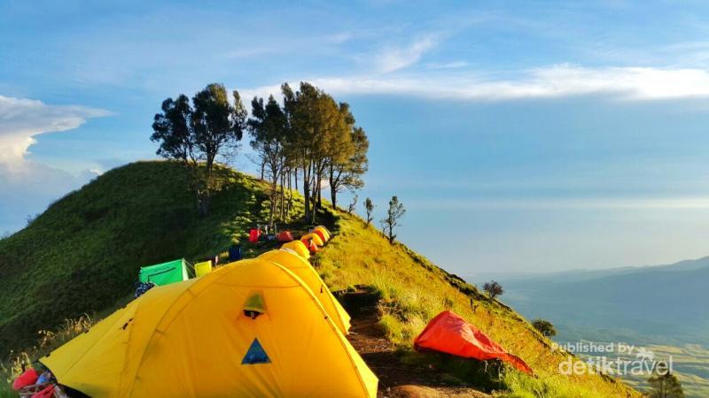 Berbagai Sisi Rinjani yang Menakjubkan detik.id/6oXKvM via <a href="/detiktravel/">detikTravel</a>