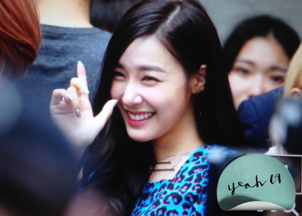 CJdUfbOVAAAB8nl.jpg:orig