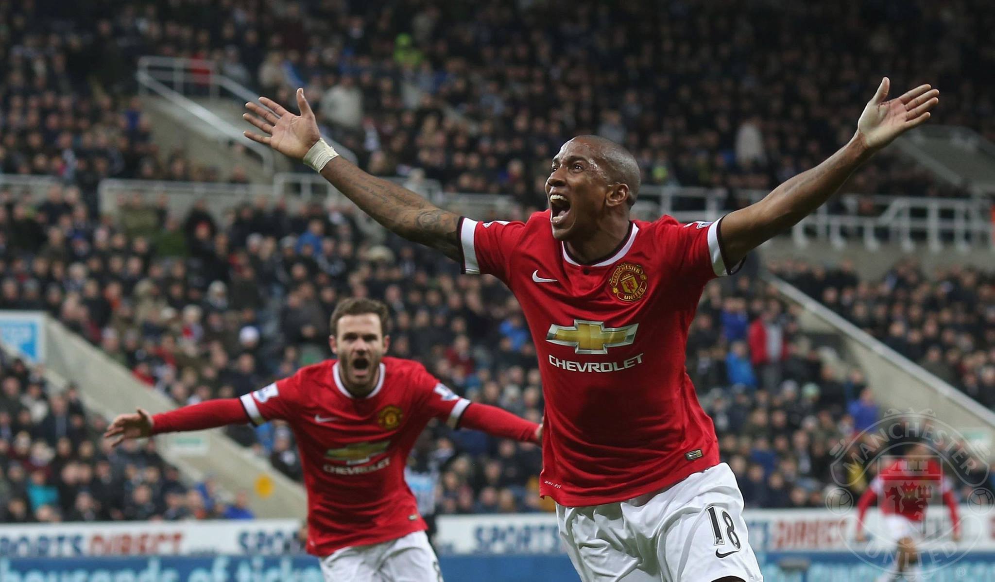 Happy birthday to Ashley Young (30) and Rafael da Silva (25),..
GLory_Glory Manchester united .. 