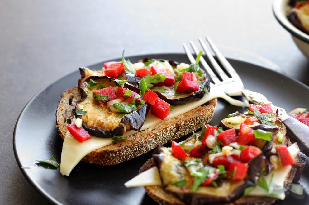PhotoleapApp's tweet photo. It's all about mobile #foodphotography today on #EnlightBlog: http://t.co/OA04jd5q3B http://t.co/jfJYrs774v