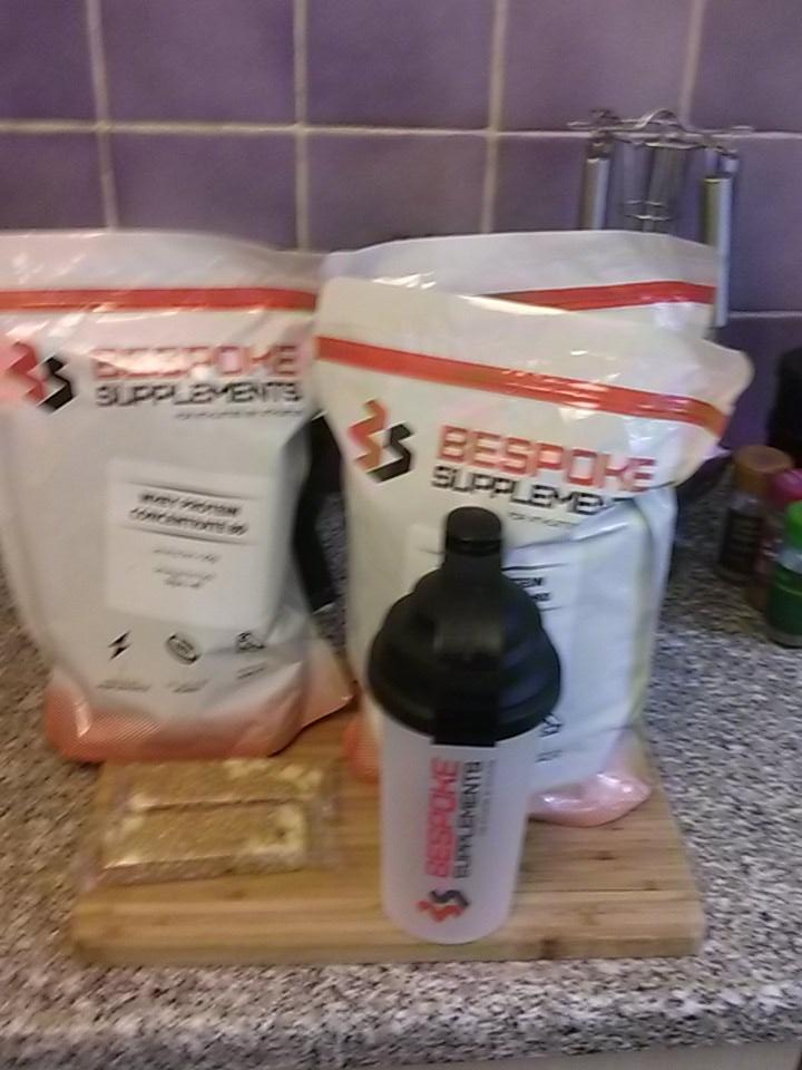 MrBobcastle's tweet photo. 1st order from @BespokeSupps looking forward to trying the whey and seem to have got some bars as a free gift http://t.co/mFZSBD8TTw