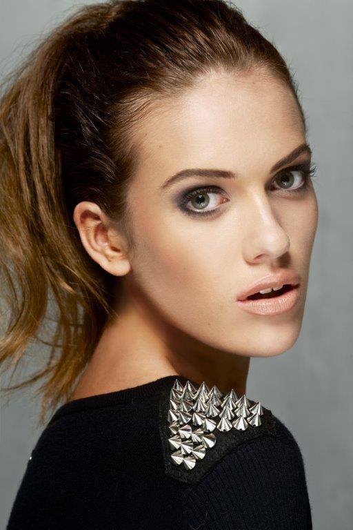 MANDPMODELS's tweet photo. #JustArrived: #Gorgeous #LauraJ has just touched down in #London town! We are SO excited! to have her here! http://t.co/03yfvl9Wfg