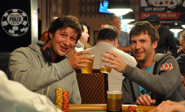 Winamax's tweet image. Notre bilan du Day 2A/2B #MainEvent @WSOP Bonne journée ! winamax.fr/reportages_veg…