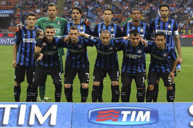 Интернационале состав. Фото команды Интер. Milan FC. Фото команды Интер перед матчем. Мансини в составе Интера.