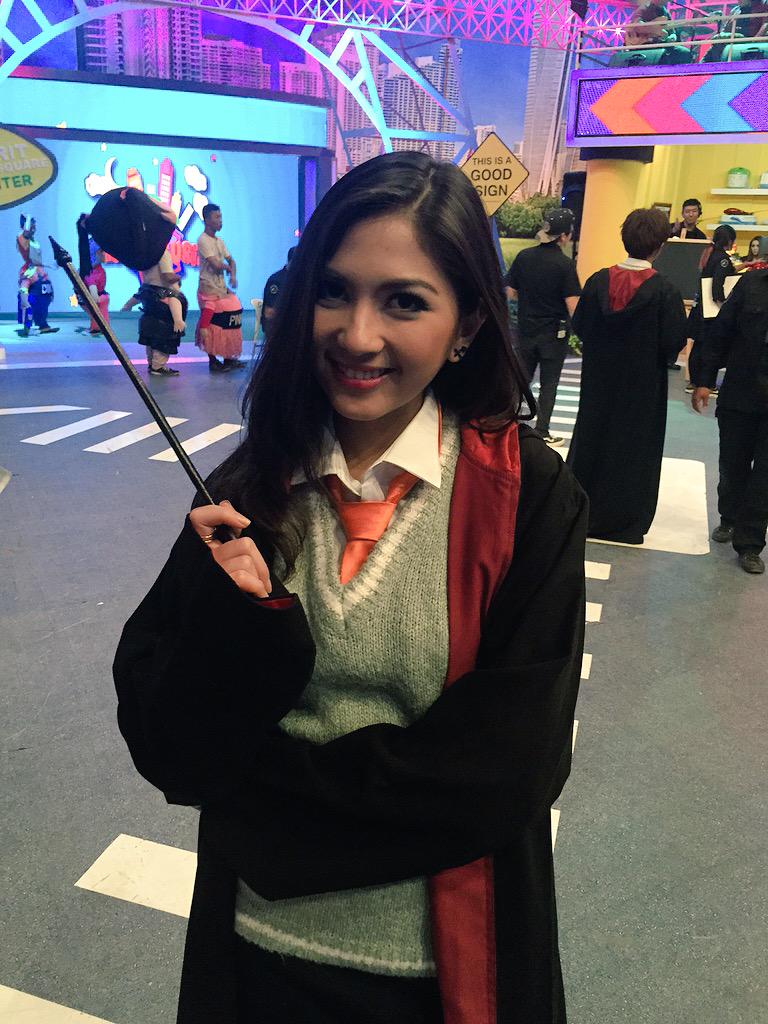 Jangan lupa kirimkan foto cantik ala <a href="/Jscmila/">Jessica Mila Agnesia</a> &amp; <a href="/bastiansteel/">Bastiansteel</a> ya.. 2 Yg beruntung bisa dapet 500rb #bonekamampangdor